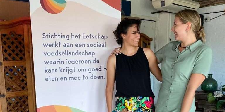 Dalila Sayd van het Eetschap samen met intermediair Lieke van Boxtel.